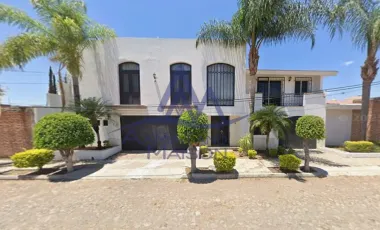 Casa en venta en Los Granados, Acatlán de Juárez, Jalisco
