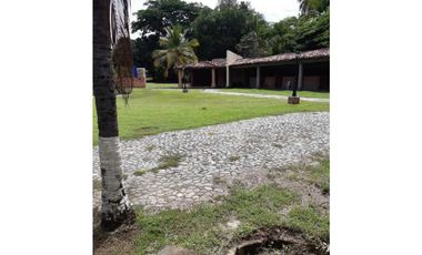 Finca en Santa Fé de Antioquia,  Muy Cerca al Pueblo