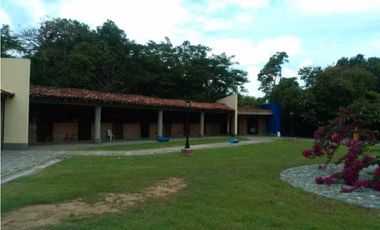 Finca en Santa Fé de Antioquia,  Muy Cerca al Pueblo