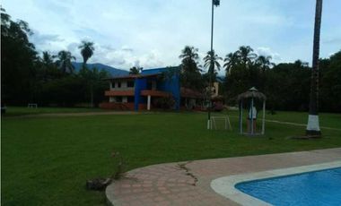 Finca en Santa Fé de Antioquia,  Muy Cerca al Pueblo