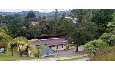 Casa en el Alto del Escobero en Parcelacion super campestre