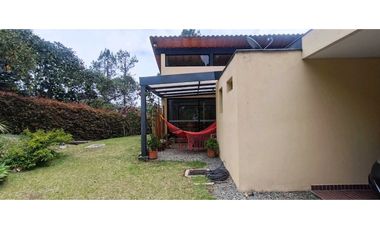 Casa en el Alto del Escobero en Parcelacion super campestre