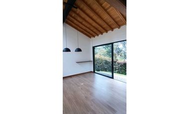 Casa en el Alto del Escobero en Parcelacion super campestre