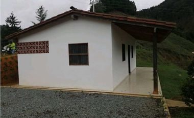 Lote con vivienda en el Retiro vereda Tabacal
