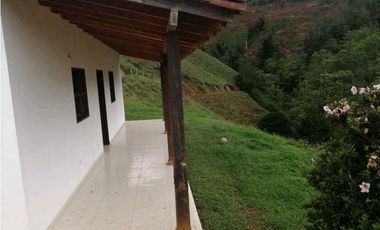 Lote con vivienda en el Retiro vereda Tabacal