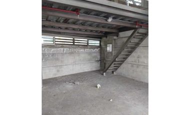 Local comercial Comidas o Multipropósito en Terracina