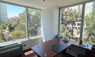 EXCELENTE OFICINA A PASOS METRO LOS LEONES