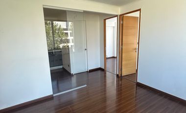 EXCELENTE OFICINA A PASOS METRO LOS LEONES