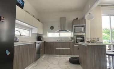 VENTA de CASAS en PEREIRA
