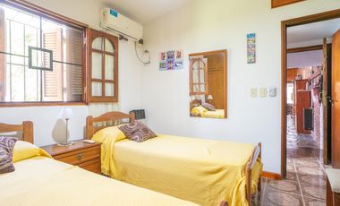 Casa de Tres Dormitorios en Venta en Granadero Baigorria