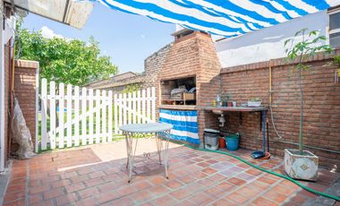 Casa de Tres Dormitorios en Venta en Granadero Baigorria