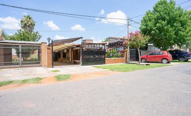 Casa de Tres Dormitorios en Venta en Granadero Baigorria