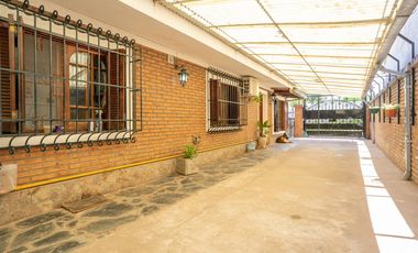 Casa de Tres Dormitorios en Venta en Granadero Baigorria