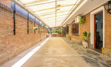 Casa de Tres Dormitorios en Venta en Granadero Baigorria