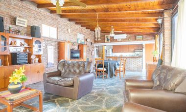 Casa de Tres Dormitorios en Venta en Granadero Baigorria