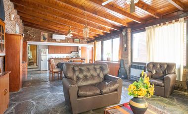 Casa de Tres Dormitorios en Venta en Granadero Baigorria