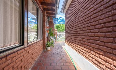 Casa de Tres Dormitorios en Venta en Granadero Baigorria