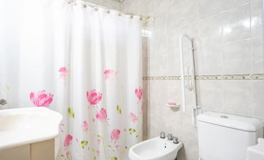 Casa de Tres Dormitorios en Venta en Granadero Baigorria