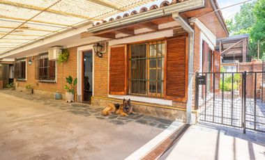 Casa de Tres Dormitorios en Venta en Granadero Baigorria