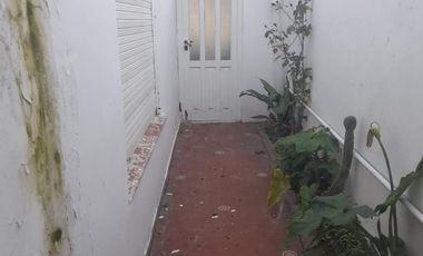 Casa en  barrio Pompeya