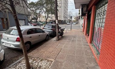 Local a metros de Av. Maipú en Olivos.
