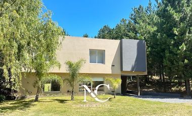 Casa en venta en Costa Esmeralda fondo libre a reserva