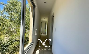 Casa en venta en Costa Esmeralda fondo libre a reserva