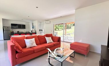 Casa en venta en Costa Esmeralda fondo libre a reserva