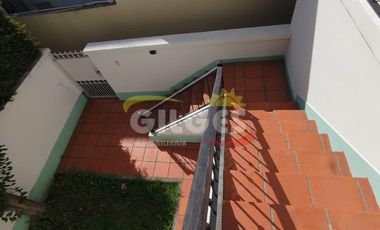 Alquiler de Departamento 2 ambientes en Ramos Mejia  Con patio