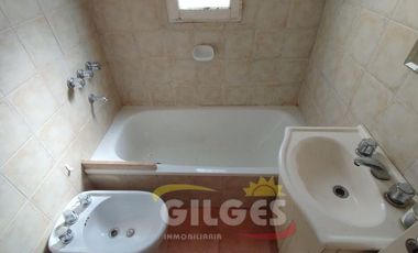 Alquiler de Departamento 2 ambientes en Ramos Mejia  Con patio