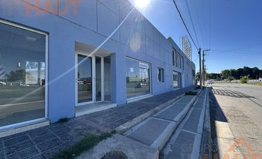 Local en ALQUILER en Cipolletti, 45metros de frente de Ruta 22