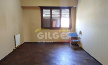 Venta de Departamento 3 Ambientes  en Ciudadela  Buen Estado