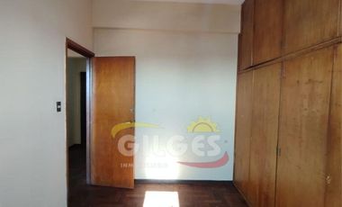 Venta de Departamento 3 Ambientes  en Ciudadela  Buen Estado