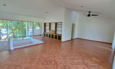 Bonita Casa en Venta dentro del Club de Golf la Ceiba