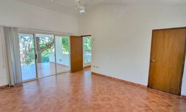 Bonita Casa en Venta en Club de Golf la Ceiba