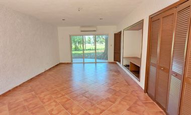 Bonita Casa en Venta en Club de Golf la Ceiba