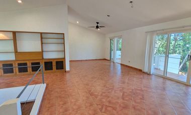 Bonita Casa en Venta en Club de Golf la Ceiba