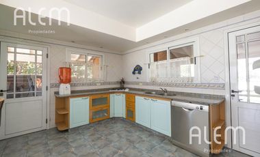 Casa en alquiler en El Ombú