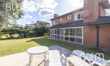 Casa en alquiler en El Ombú