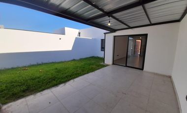 alquiler en Rincones de Manantiales, a estrenar 2 dormitorios, patio cochera