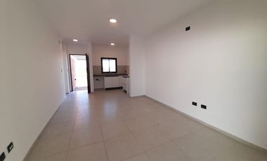 alquiler en Rincones de Manantiales, a estrenar 2 dormitorios, patio cochera