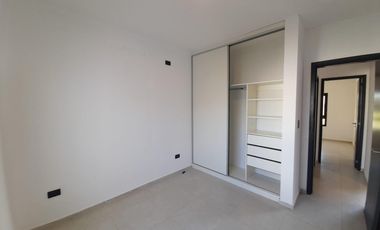 alquiler en Rincones de Manantiales, a estrenar 2 dormitorios, patio cochera