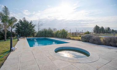 Casa en Venta | Barrio San Sebastián Escobar | con excelentes terminaciones