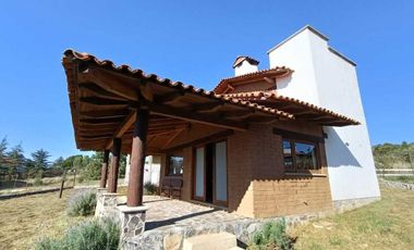 CABAÑA EN PINARES DE TAPALPA NUEVA, EXCELENTE PRECIO.