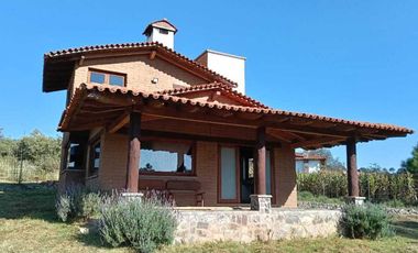 CABAÑA EN PINARES DE TAPALPA NUEVA, EXCELENTE PRECIO.