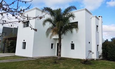 CASA EN VENTA, EL CANTON, BARRIO PUERTO