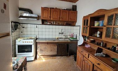 Casa en  L. Oliver al 1900, Lomas de Zamora