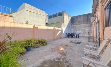 PH en Venta en Lanus Oeste con patio