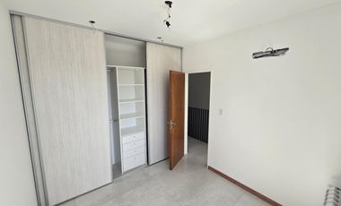 VENTA DÚPLEX 4 AMBIENTES EN VILLA ADELINA