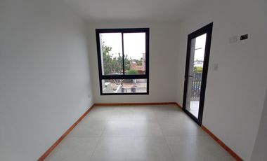 VENTA DÚPLEX 4 AMBIENTES EN VILLA ADELINA